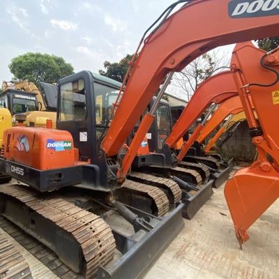 Excavadora mini utilizada DOOSAN 55 Excavadora arrastradora Equipo de construcción