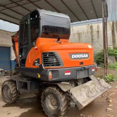 Excavadora mini de ruedas usadas Excavadora DOOSAN DH60 Excavadora de segunda mano 5550 kg