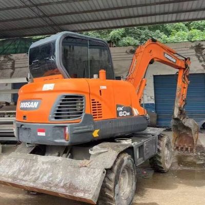 Excavadora mini de ruedas usadas Excavadora DOOSAN DH60 Excavadora de segunda mano 5550 kg
