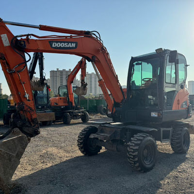 48KW Usado DOOSAN máquina de excavación Doosan DX60W Excavadora de rastreo hidráulico 5550 kg