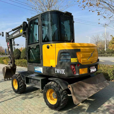 VOLCO EC60 Excavadora de segunda mano multifunción