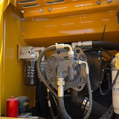 Color amarillo 1950rpm Excavadora usada de XCMG XCMG215 Mini Excavadora de rastreo 21450kg