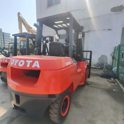 Carga de 5 toneladas carretillas elevadoras de segunda mano Mini Toyota 50 Diésel carretilla elevadora de alta eficiencia