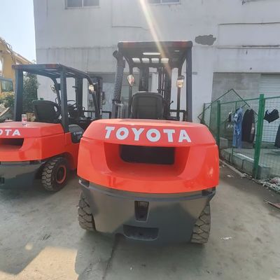 Camioneta de montacargas Toyota 50 de segunda mano de 5 toneladas con altura de elevación de 3,5 m