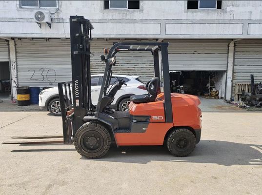 148kw 3 toneladas Toyota 30 elevadora usada, motor diesel 2a mano elevadora.
